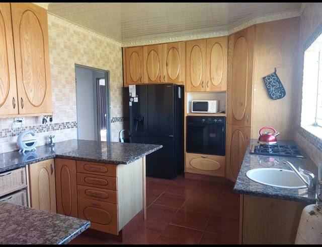 3 BEDROOM HOUSE FOR SALE IN VANDERBIJLPARK SE 1